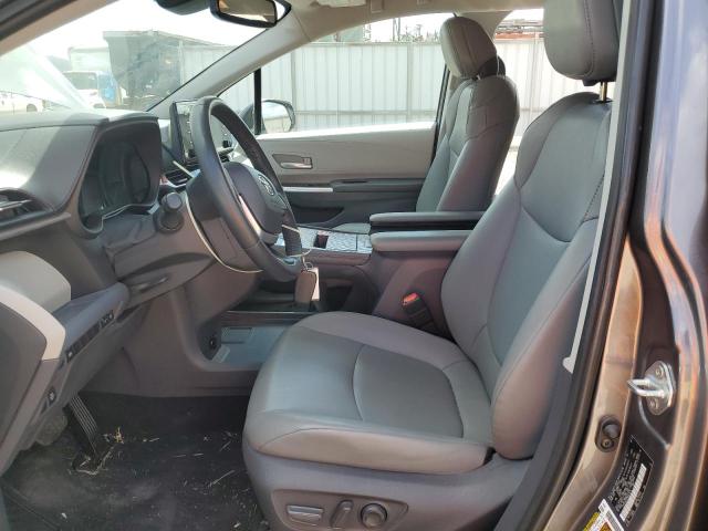 2021 TOYOTA SIENNA XLE 5TDYRKEC6MS043414