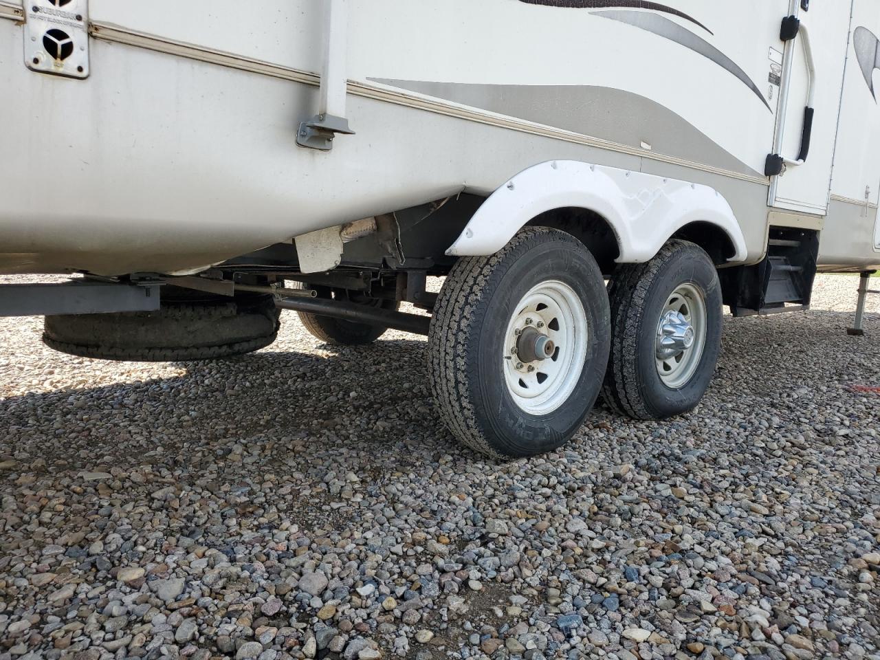 Lot #3317831225 2006 KEYSTONE MONTANA