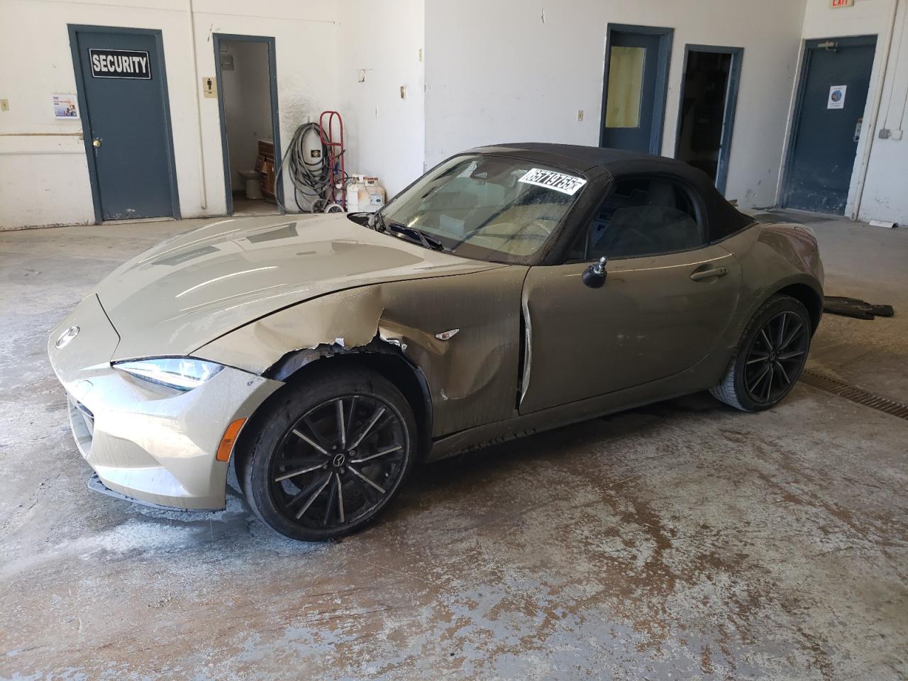 MAZDA MX-5 GRAND TOURING