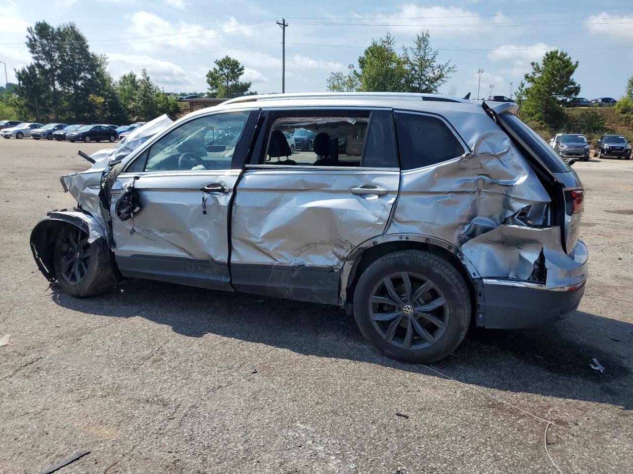 VOLKSWAGEN TIGUAN SE