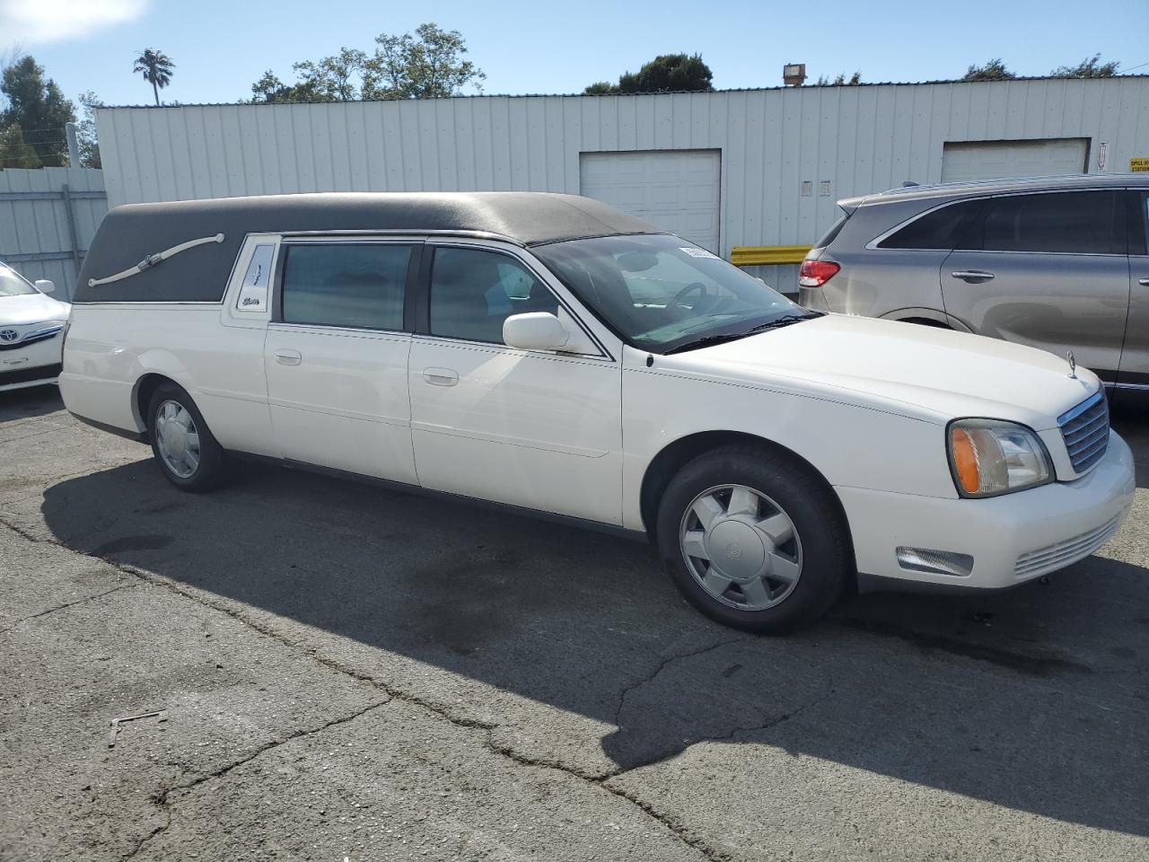 Lot #3280421159 2000 CADILLAC PROFESSION