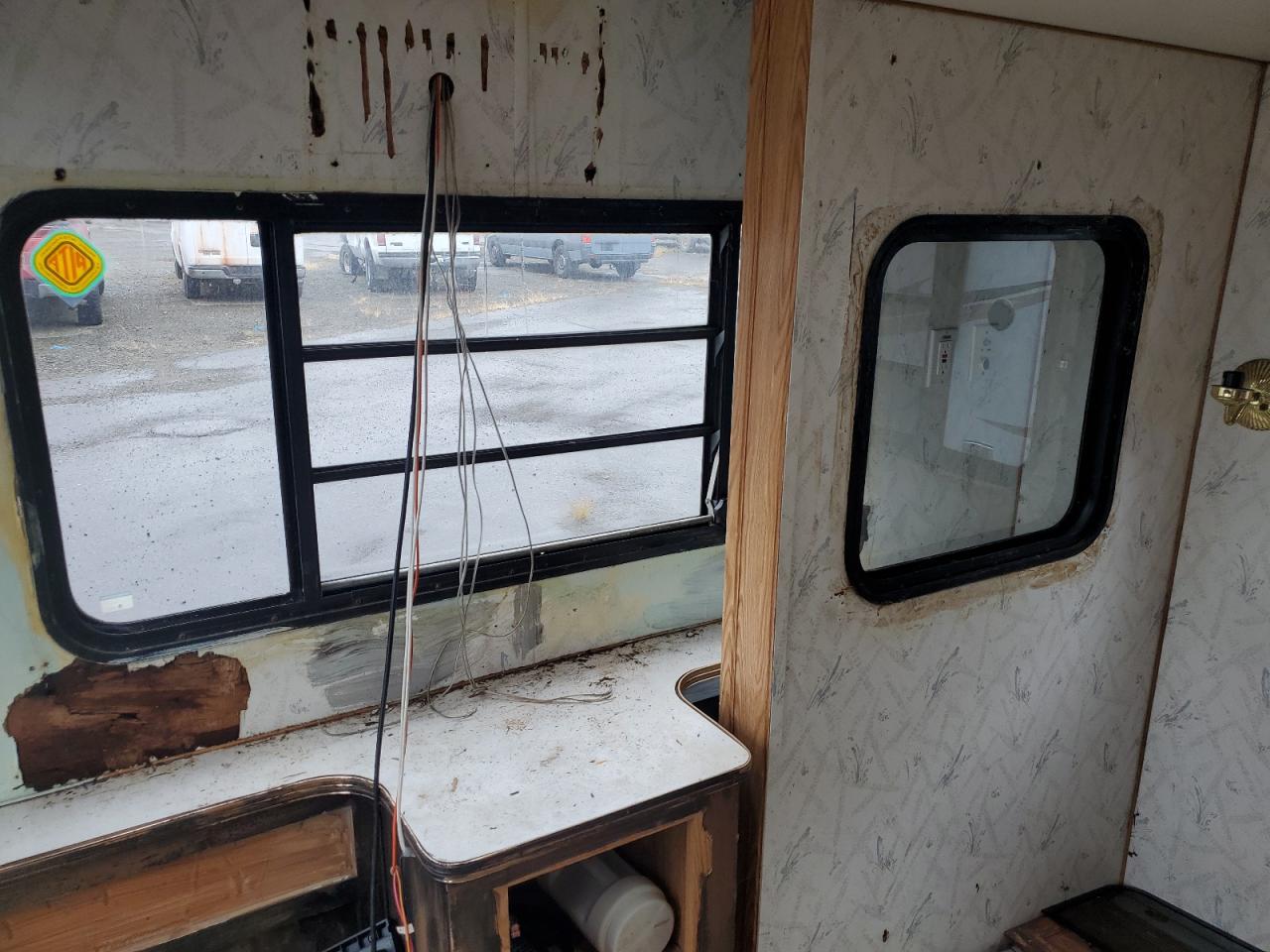 Lot #3192613803 1995 KOMFORT FIFTH WHEEL