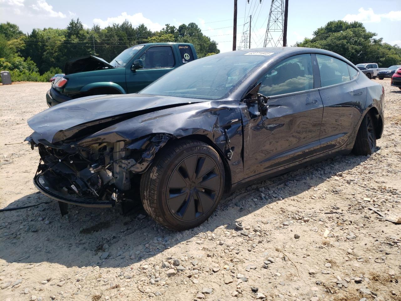 TESLA MODEL 3