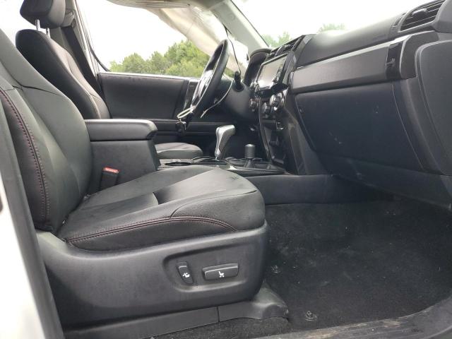 2022 TOYOTA 4RUNNER SR JTERU5JR1N5980186