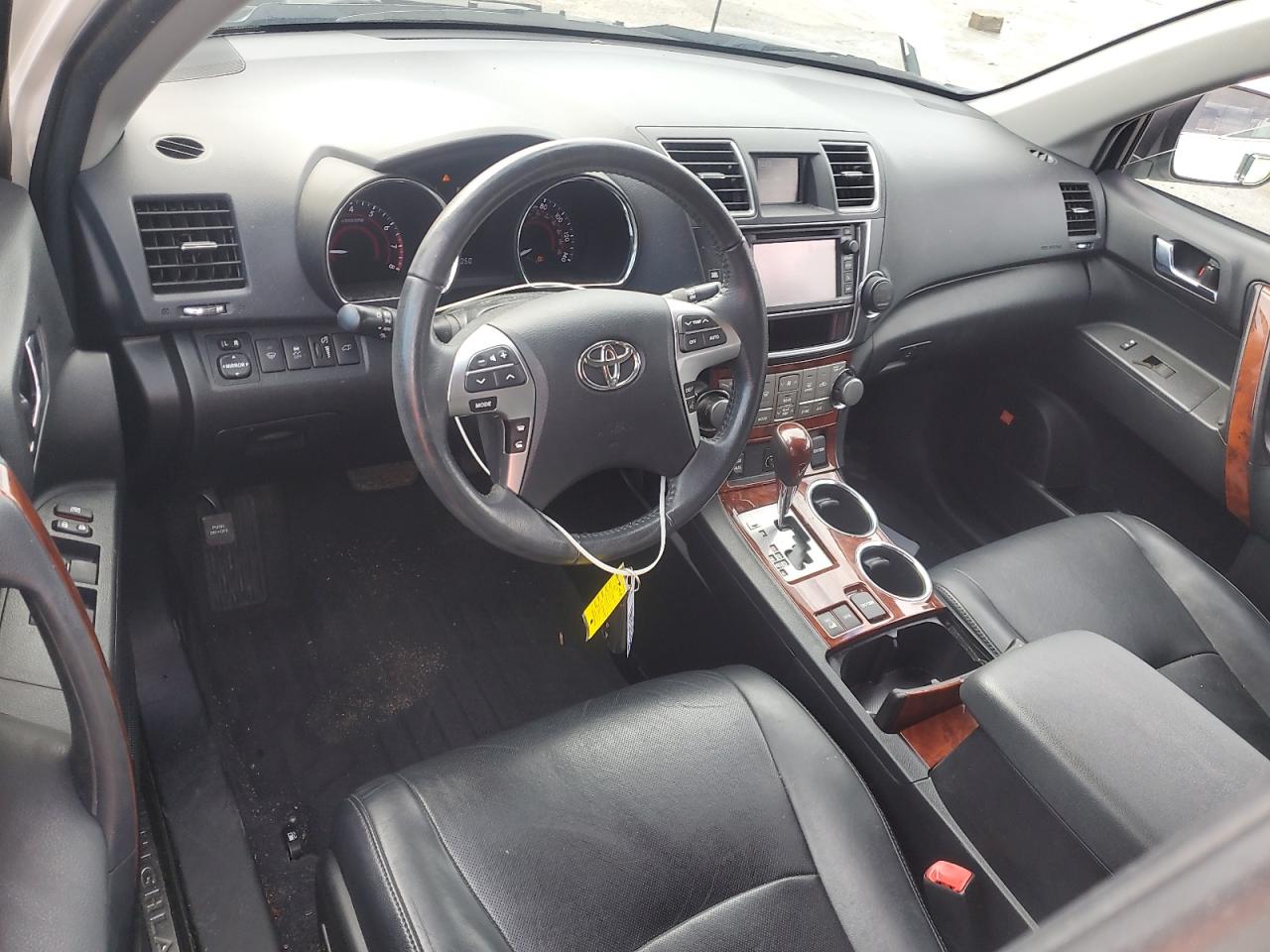 TOYOTA HIGHLANDER LIMITED