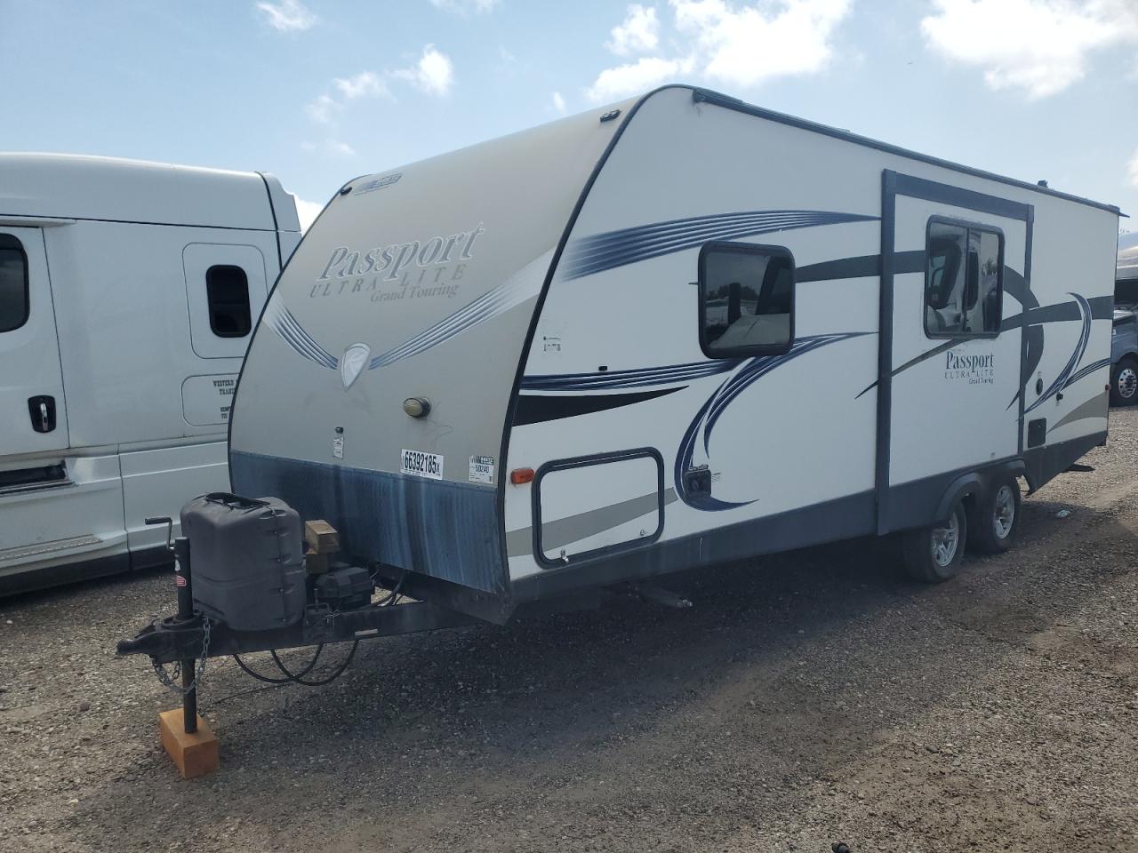 Lot #3214351235 2016 KEYSTONE PASSPORT