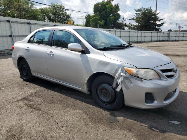 Vin: 2t1bu4ee1bc735409, lot: 64097165, toyota corolla base 20114