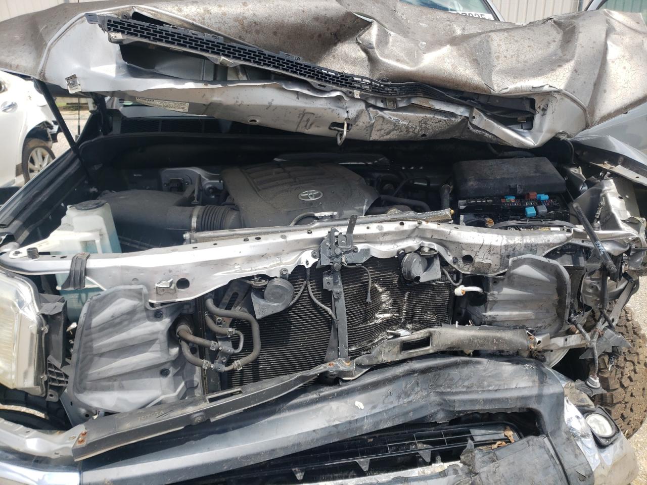 TOYOTA TUNDRA DOUBLE CAB SR