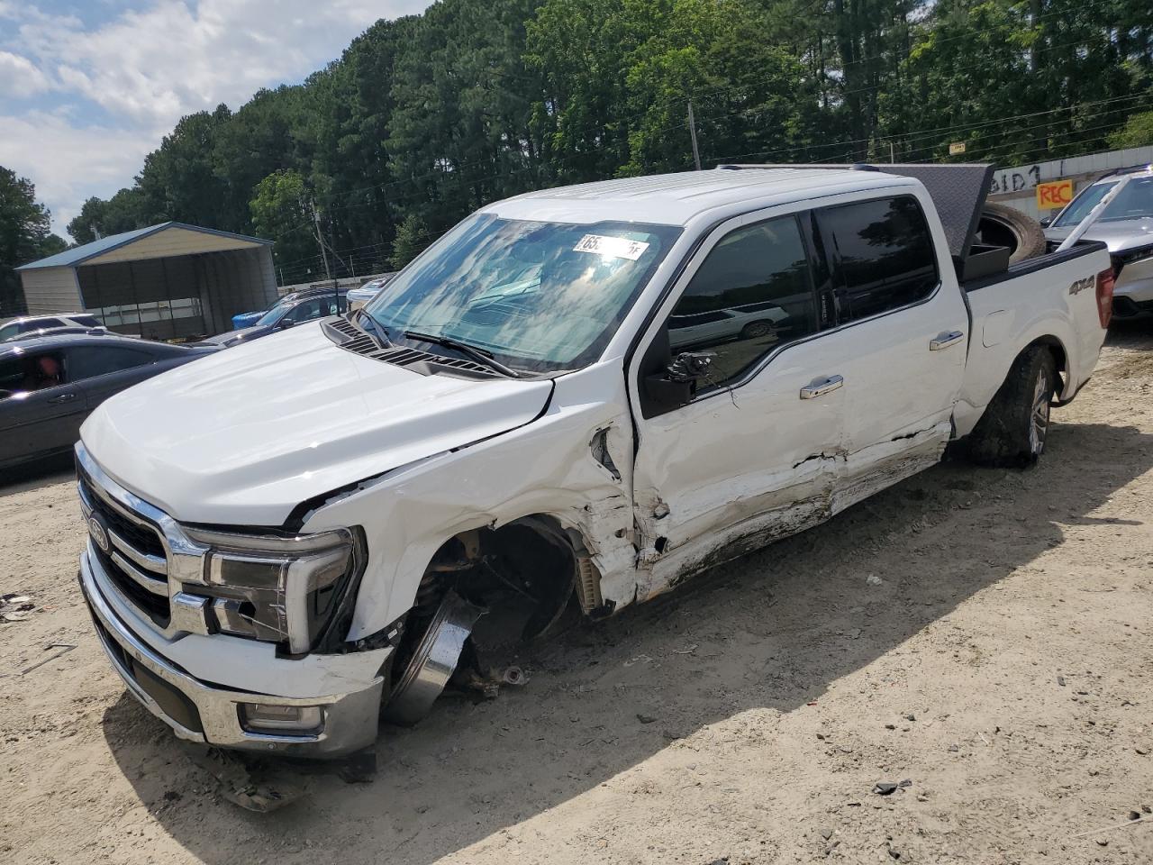 FORD F-150 LARIAT