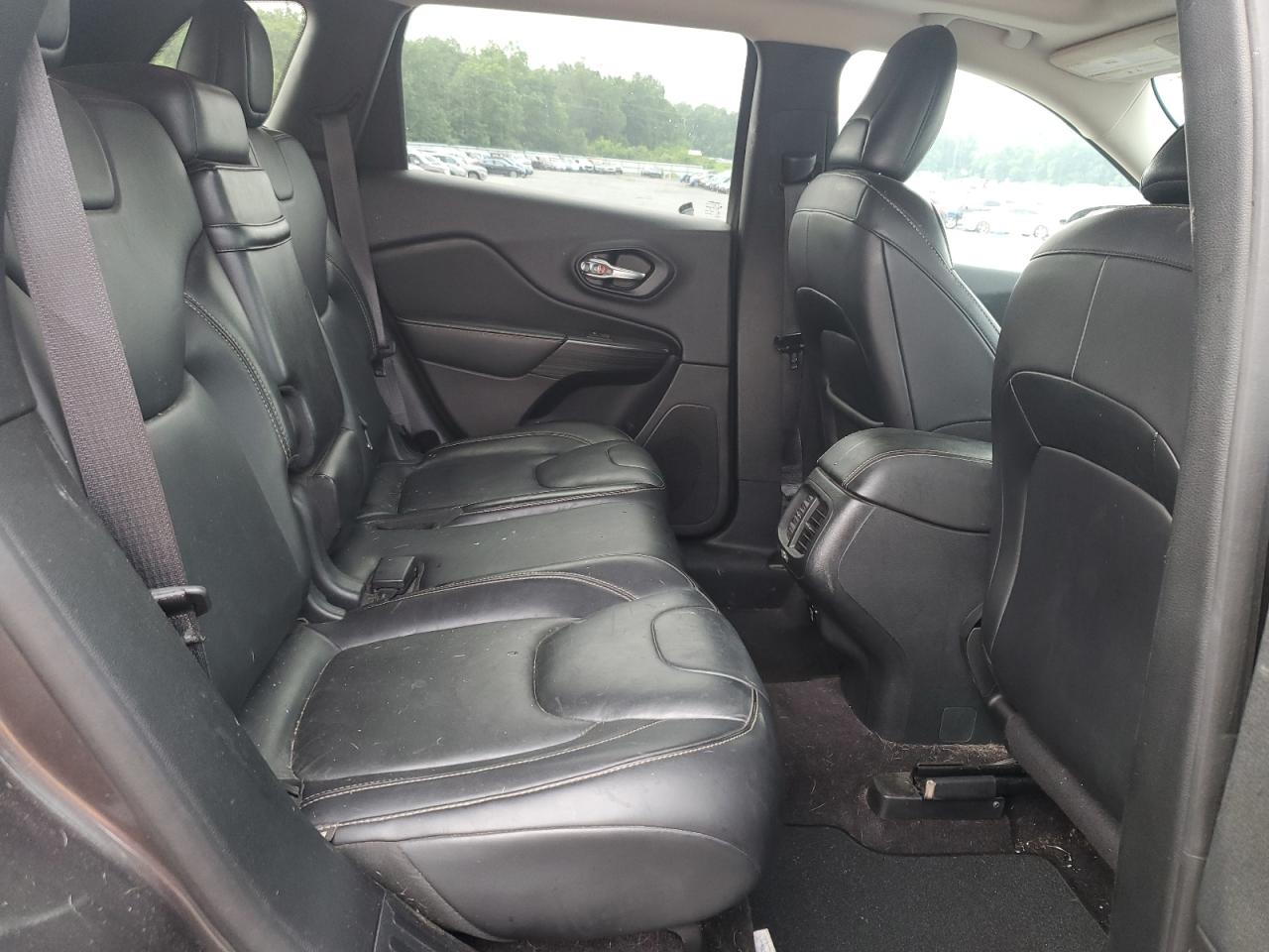Jeep Cherokee l 2016