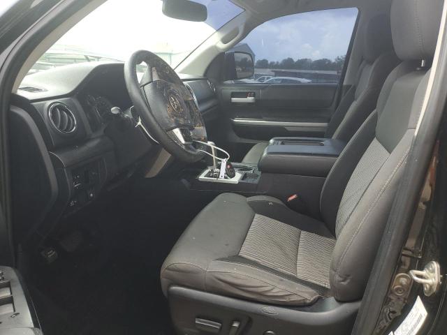 2017 TOYOTA TUNDRA CREWMAX SR5 5TFEW5F1XHX217236