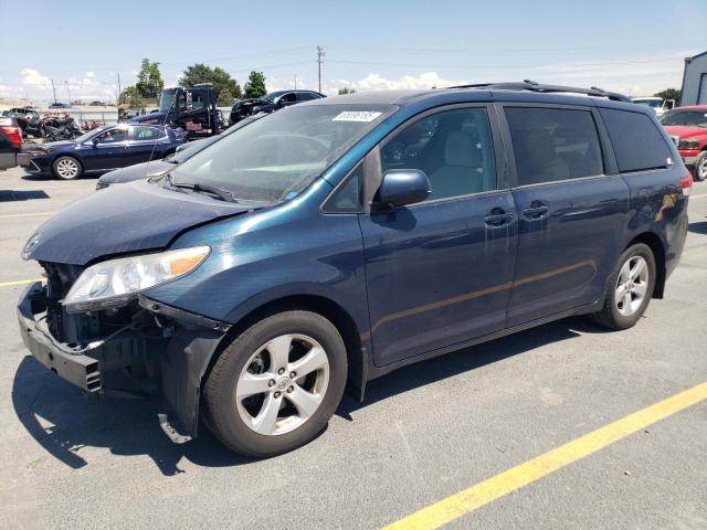 TOYOTA SIENNA LE