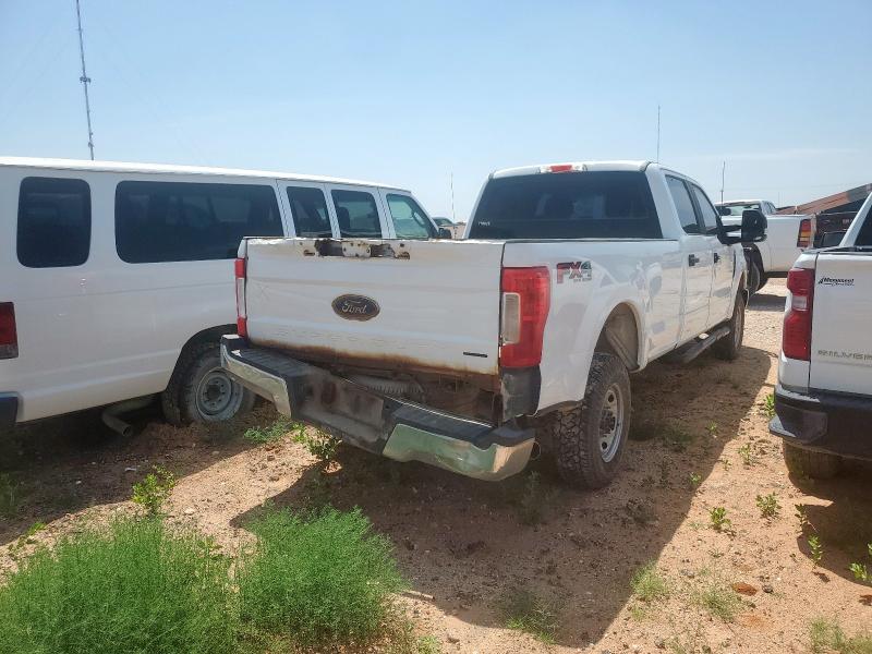 FORD F250 SUPER 2017 white crew pic gas 1FT7W2B62HEF12559 photo #4