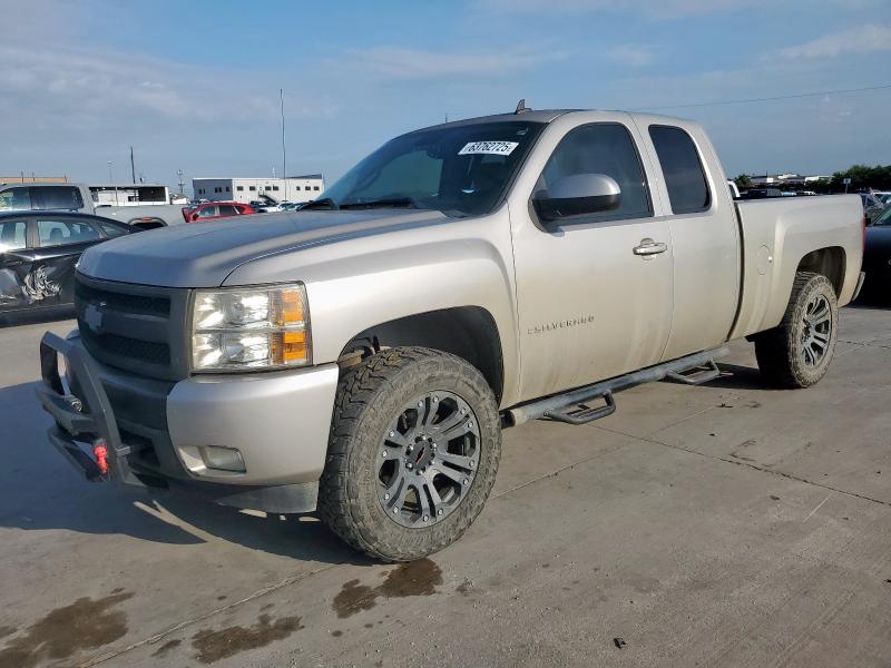 CHEVROLET SILVERADO