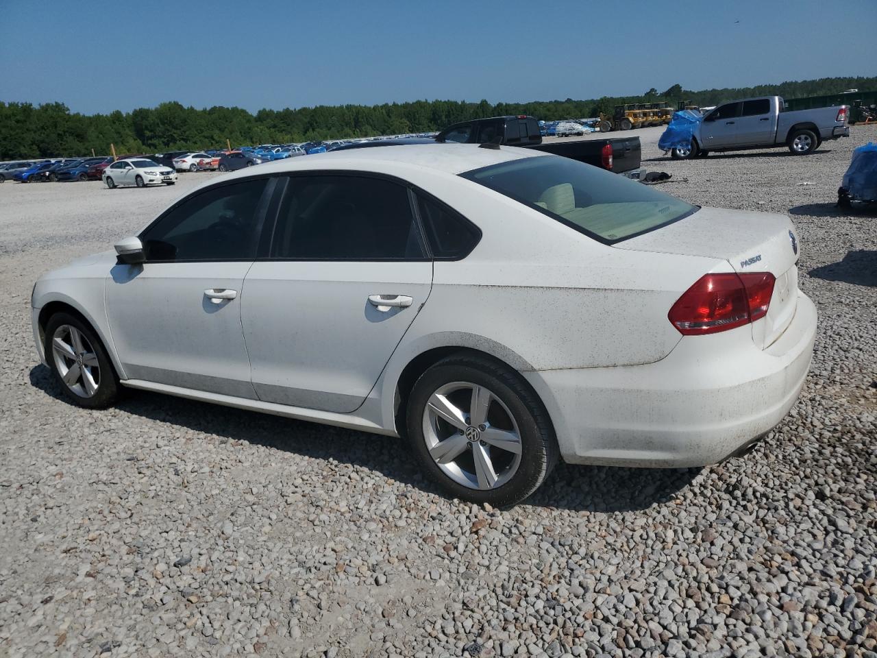 VOLKSWAGEN PASSAT SE