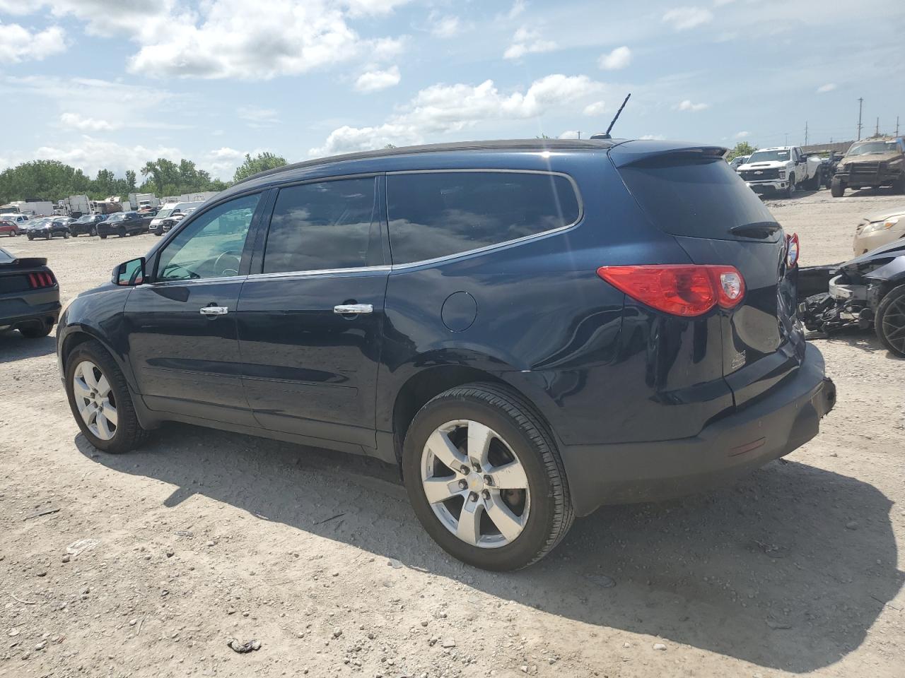 CHEVROLET TRAVERSE LT