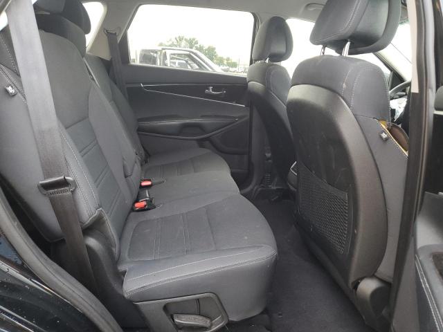 2016 KIA SORENTO LX 5XYPG4A3XGG139275