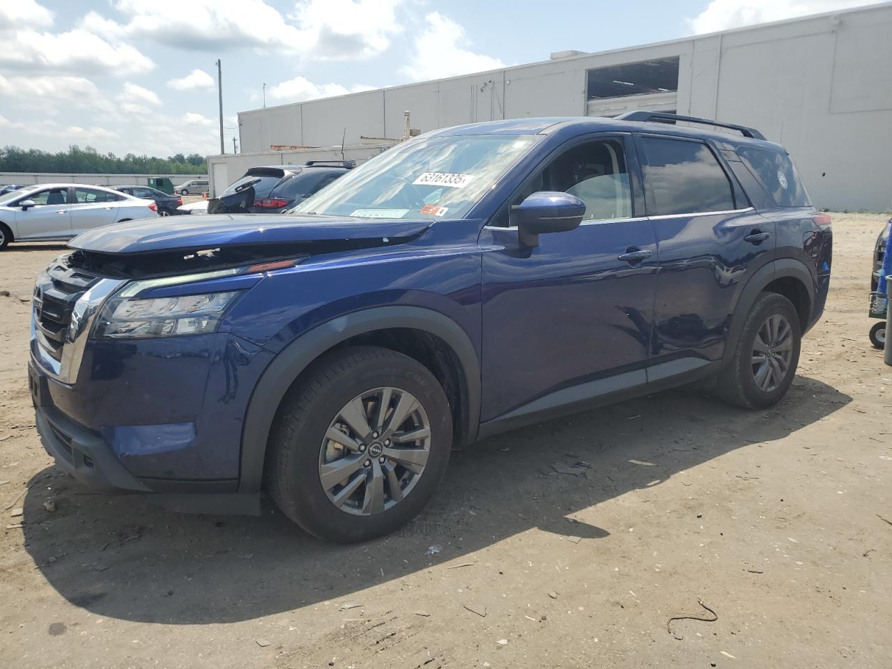 NISSAN PATHFINDER SV