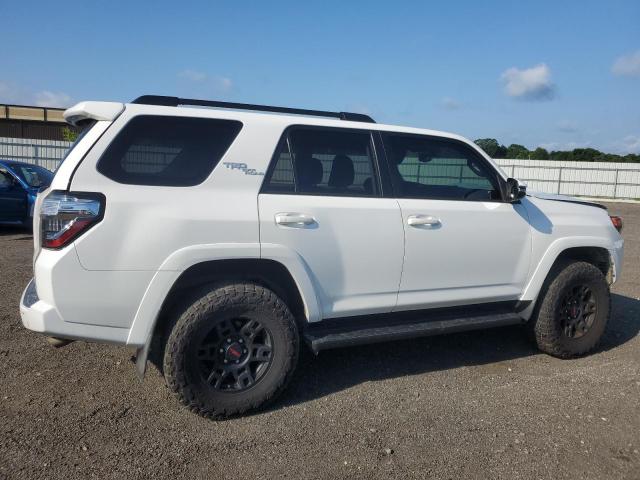 2019 TOYOTA 4RUNNER SR JTEBU5JR5K5690112