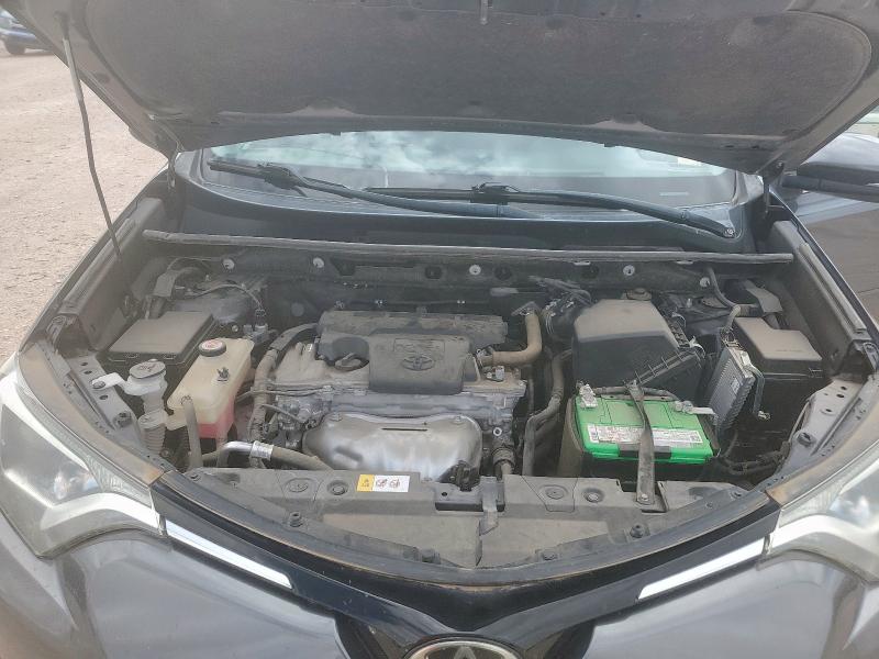 2017 TOYOTA RAV4 XLE JTMRFREV7HD211912