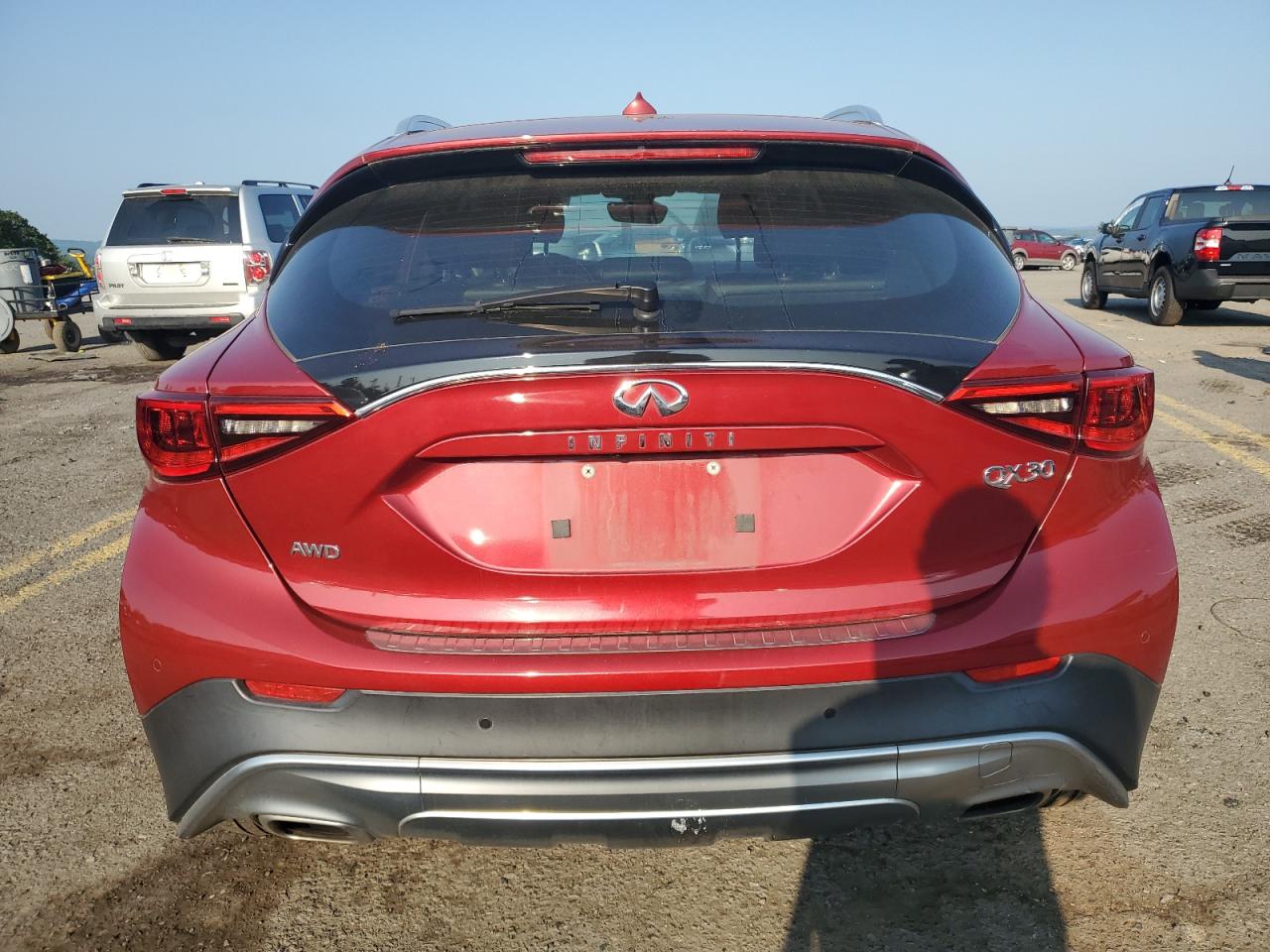 INFINITI QX30 BASE