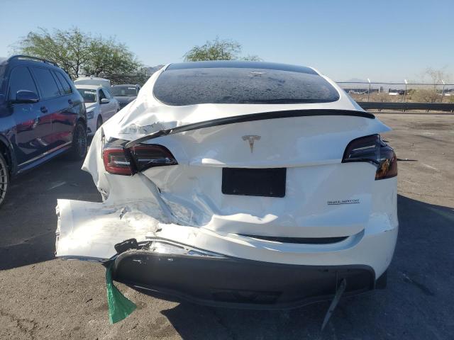 2024 TESLA MODEL Y 7SAYGDED0RF121887