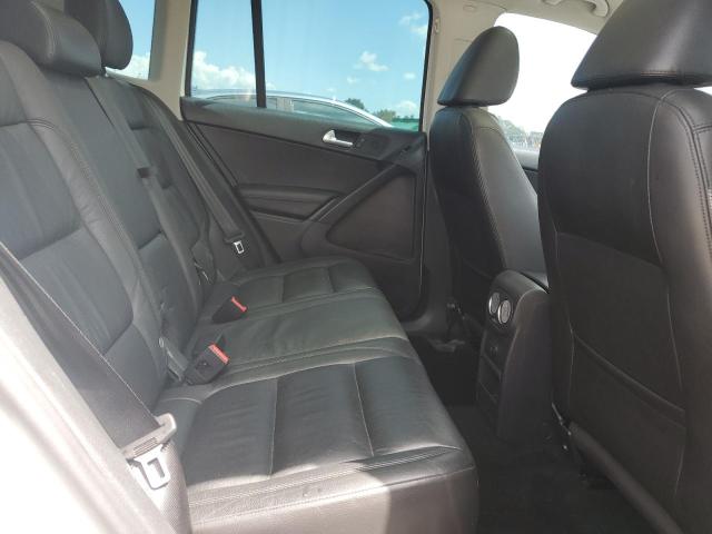 2017 VOLKSWAGEN TIGUAN SPO WVGTV7AX8HK021175