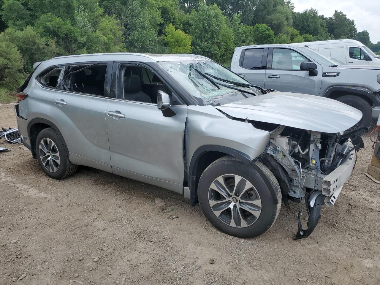 TOYOTA HIGHLANDER XLE