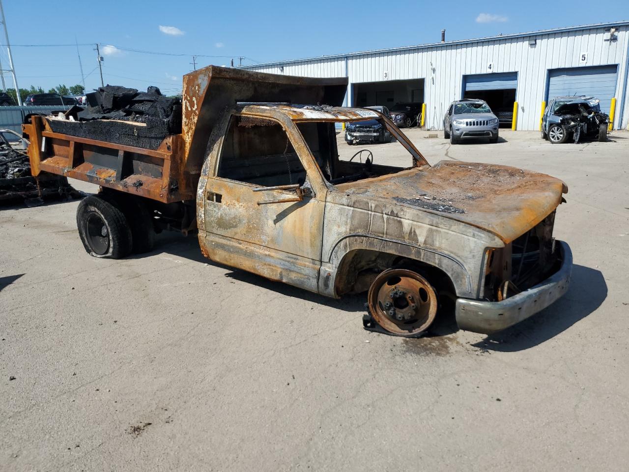 Lot #3309238620 1993 CHEVROLET GMT-400 C3