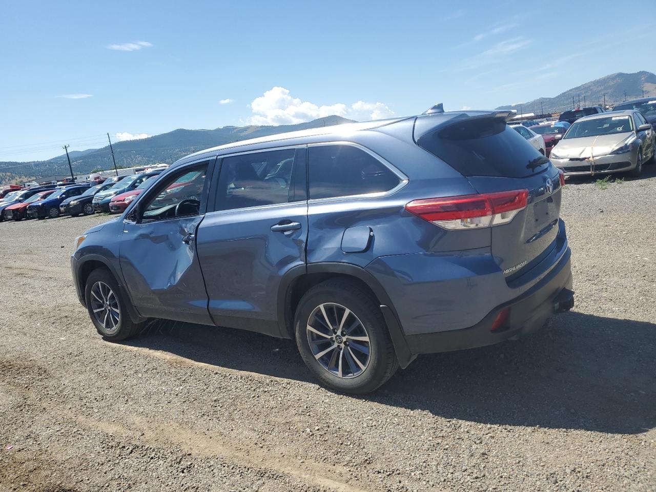 Lot #3211005567 2019 TOYOTA HIGHLANDER