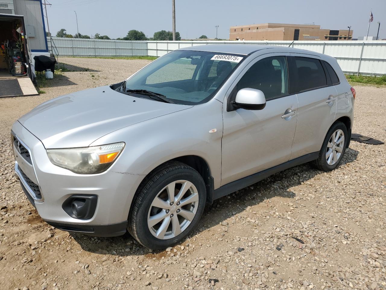 MITSUBISHI OUTLANDER ES