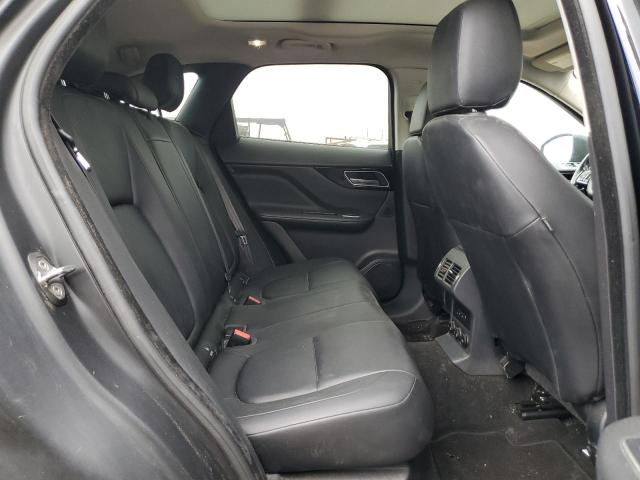 2017 JAGUAR F-PACE PRE SADCJ2BV8HA065705