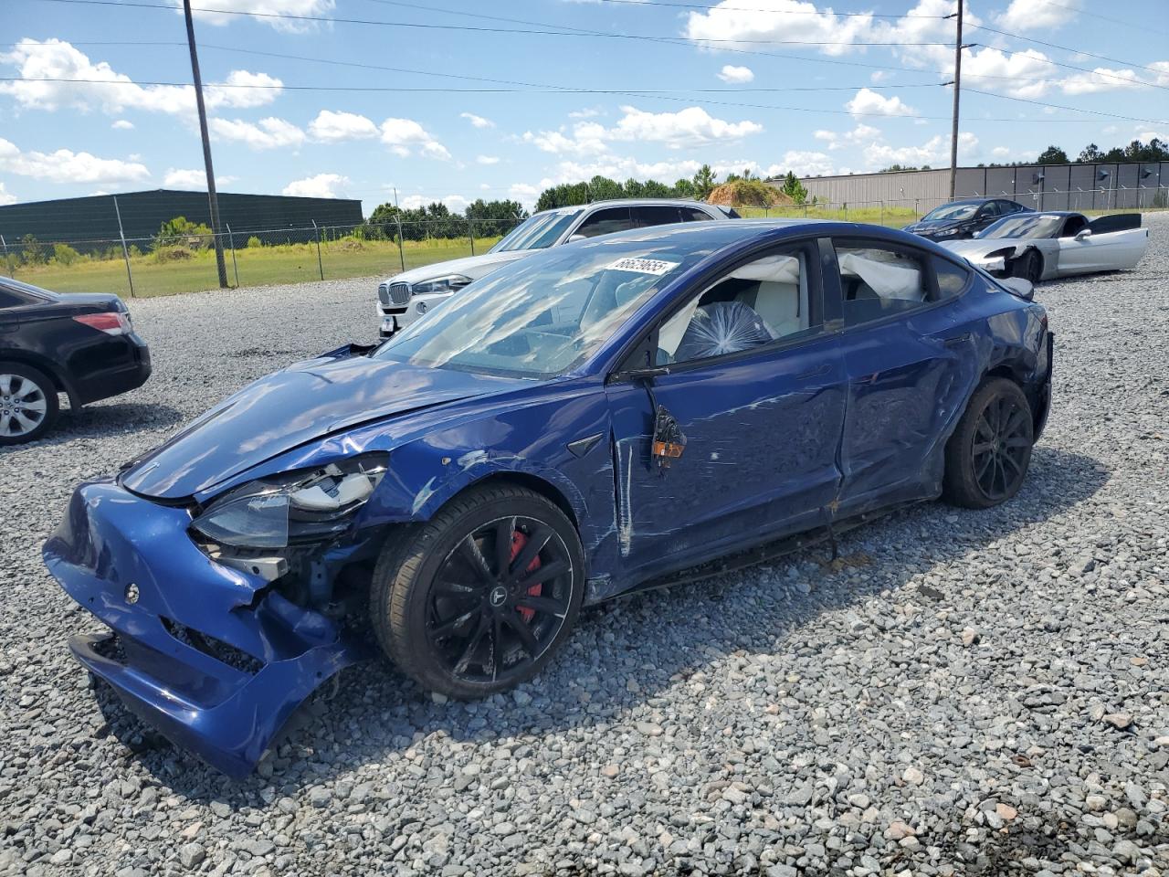 TESLA MODEL 3