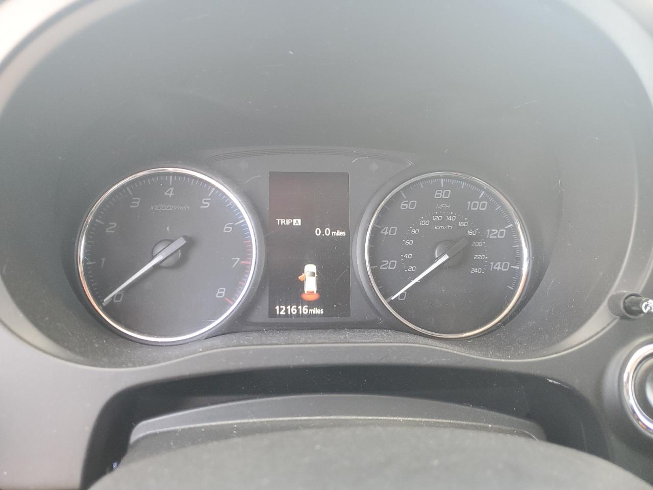 MITSUBISHI OUTLANDER SE