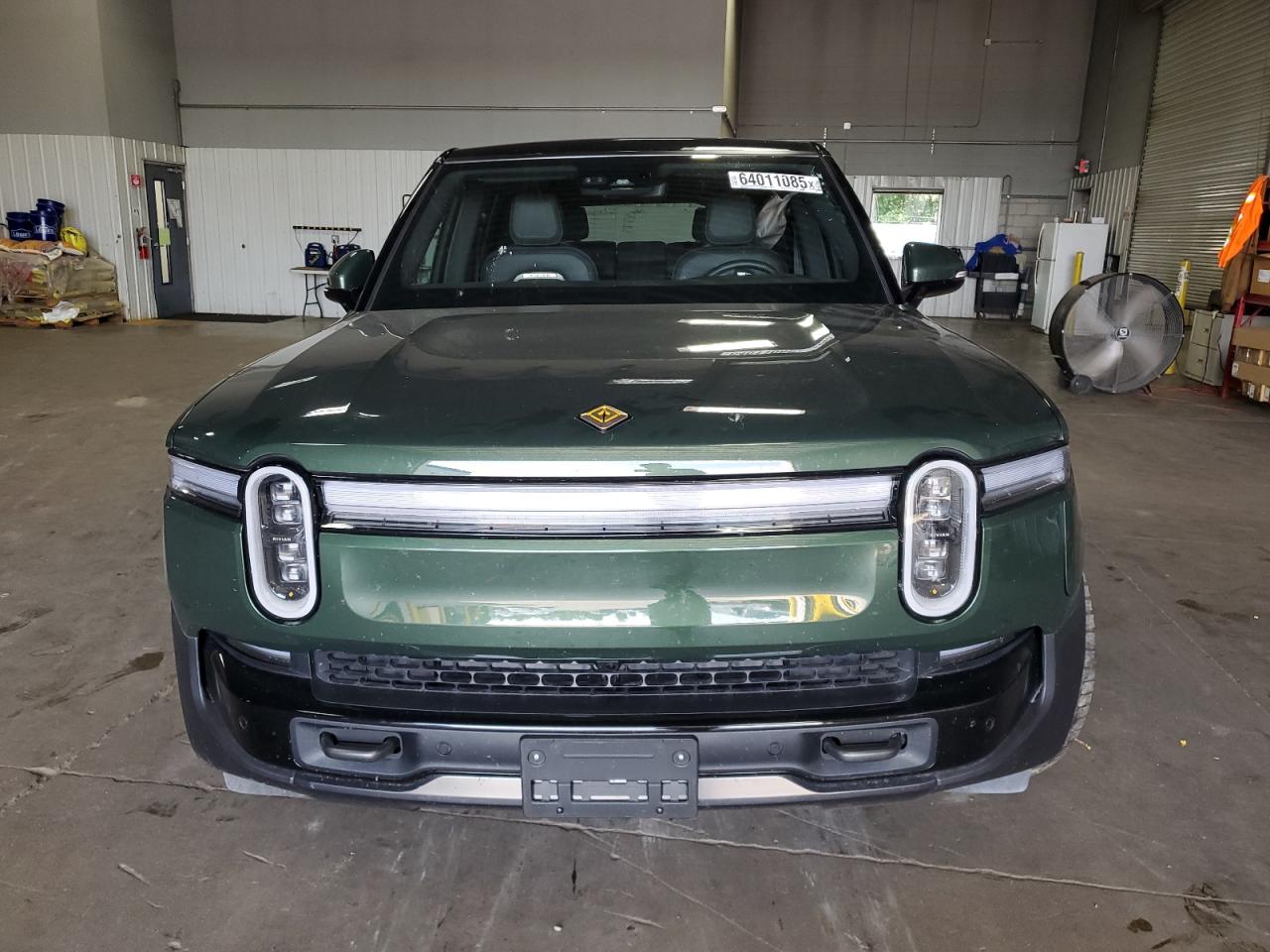 RIVIAN R1S ADVENTURE