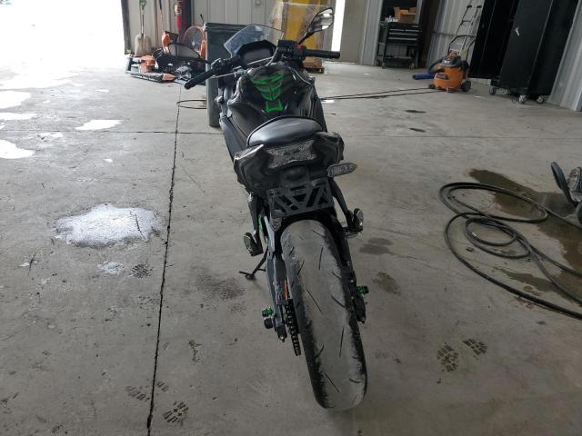2025 KAWASAKI EX650 R ML5EXER16SDAE5717