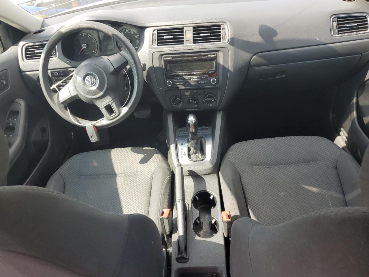 Volkswagen Jetta base 2013