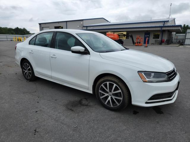 2017 VOLKSWAGEN JETTA SE - 3VWDB7AJ4HM375083