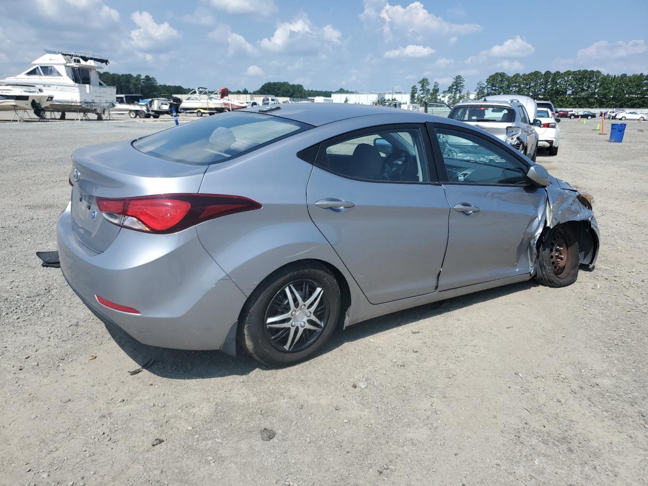 HYUNDAI ELANTRA SE