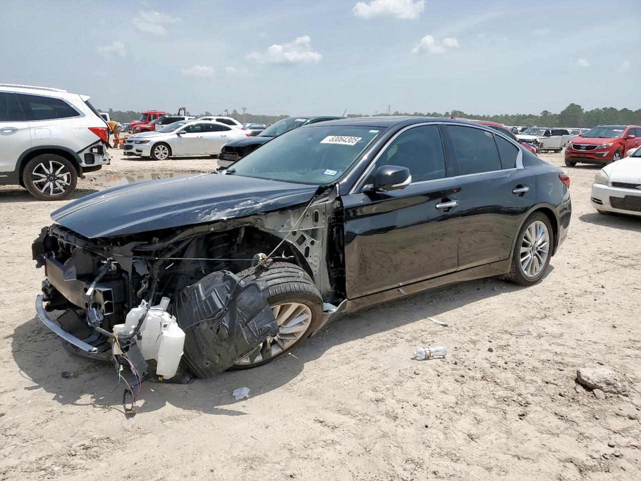 INFINITI Q50 LUXE