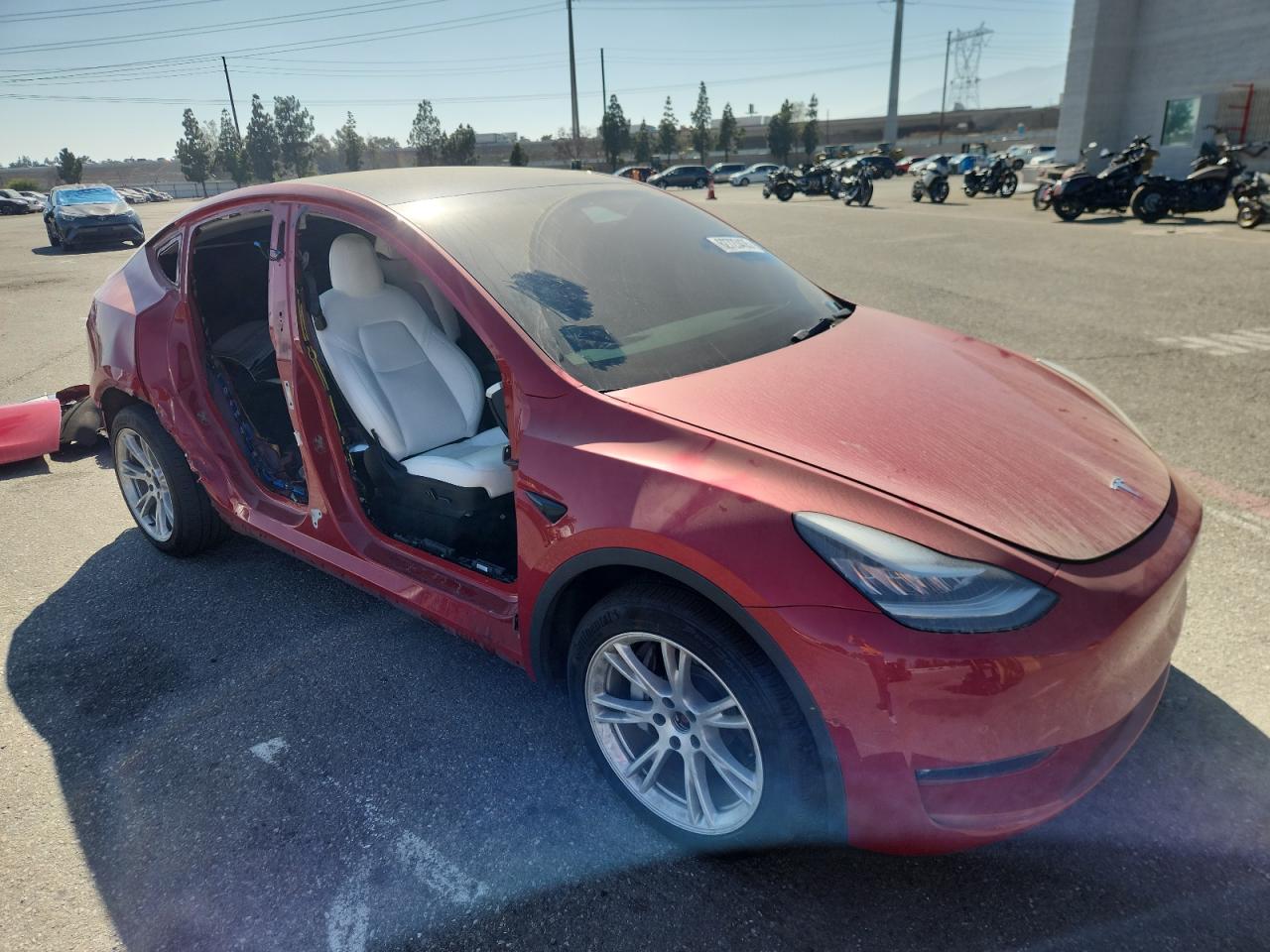 TESLA MODEL Y