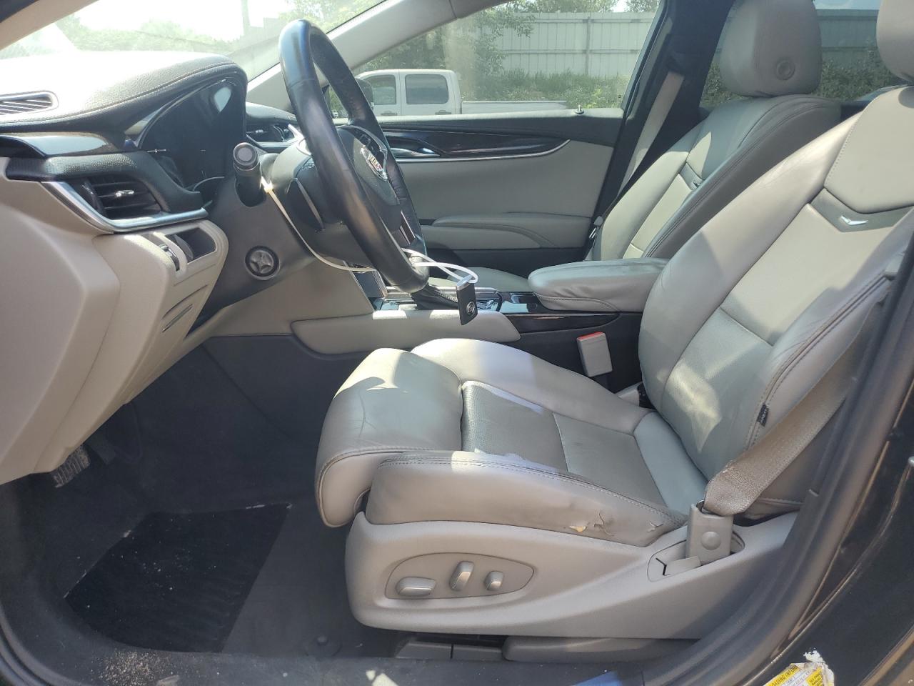 CADILLAC XTS LUXURY COLLECTION