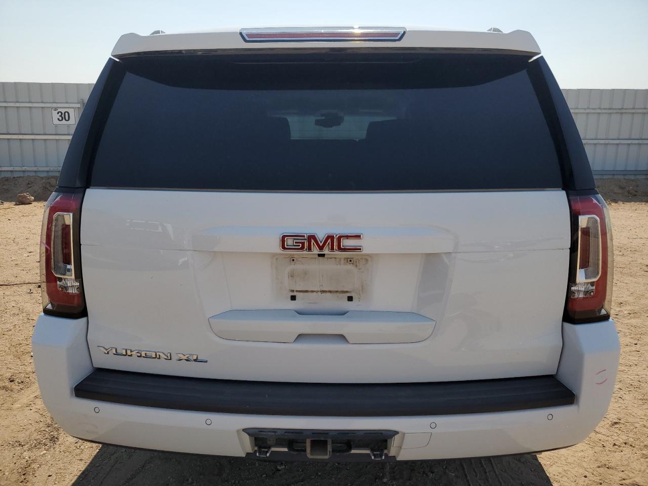 GMC YUKON C1500 SLT