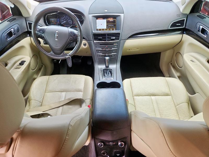 2016 LINCOLN MKT 2LMHJ5AT9GBL02983