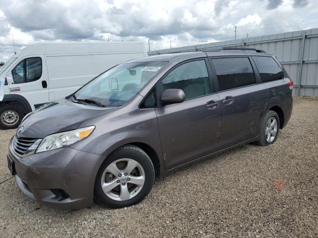 TOYOTA SIENNA LE