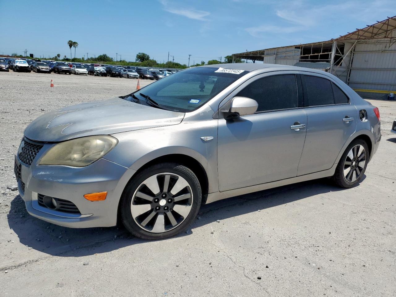 SUZUKI KIZASHI SE