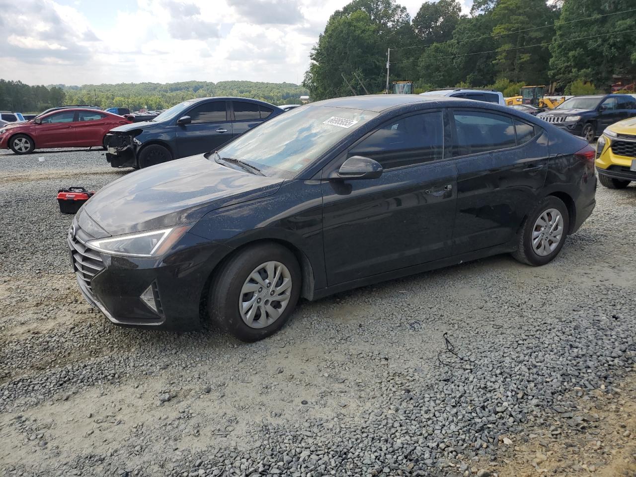 HYUNDAI ELANTRA SE