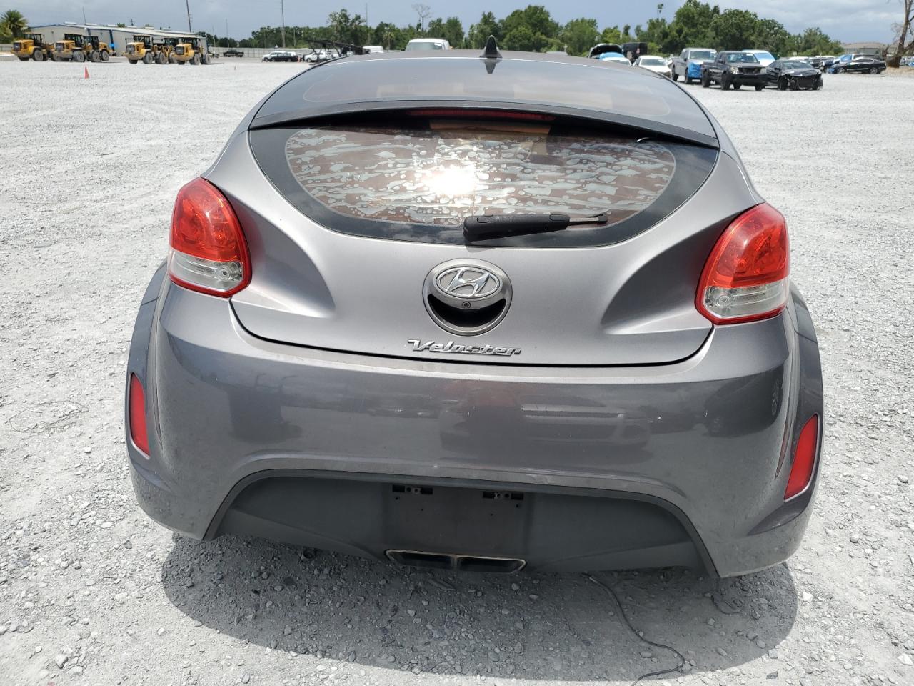 Hyundai Veloster 2015