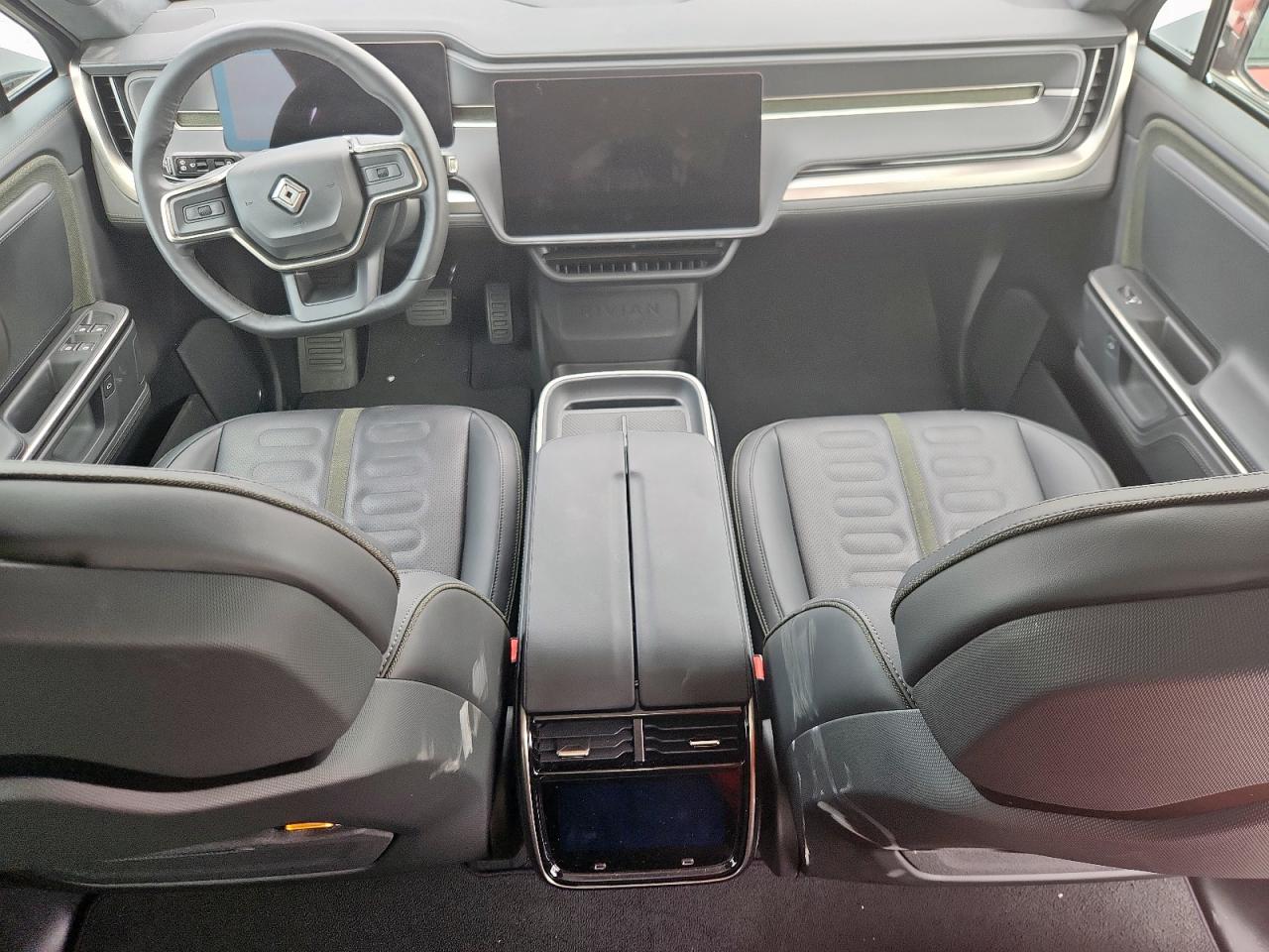 RIVIAN R1S ADVENTURE