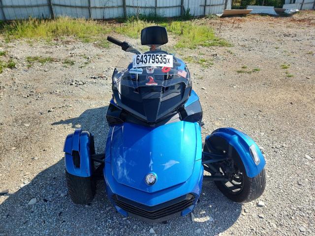 2019 CAN-AM SPYDER ROA 2BXREDD20KV001922